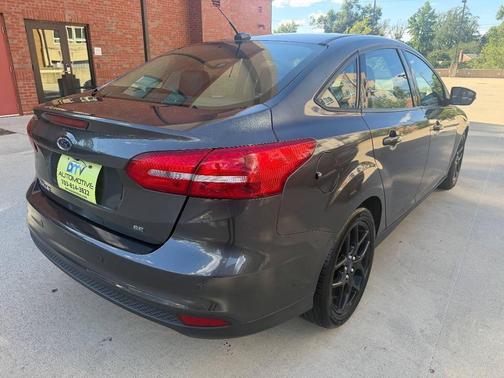 Blue Candy Metallic Tinted Clearcoat 2016 Ford Focus SE