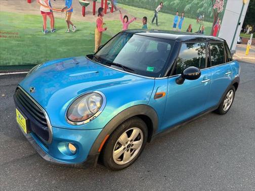 2017 MINI Hardtop Cooper