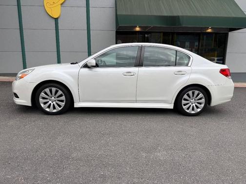 Satin White Pearl 2011 Subaru Legacy Limited