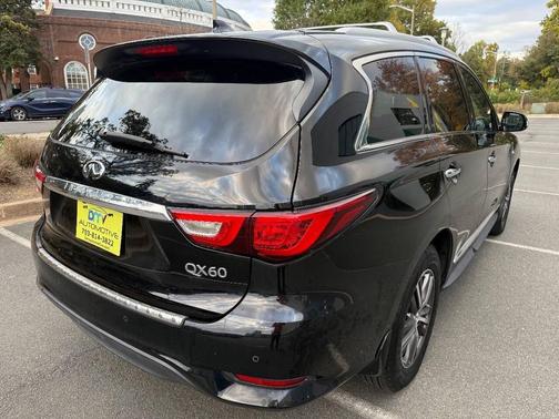 2017 INFINITI QX60 Base