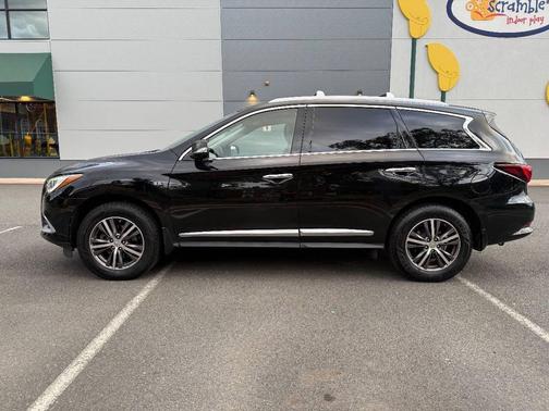 2017 INFINITI QX60 Base