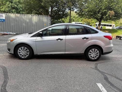 Shadow Black 2017 Ford Focus SE