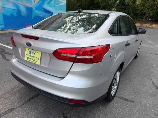 Shadow Black 2017 Ford Focus SE