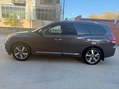 2016 Nissan Pathfinder Platinum