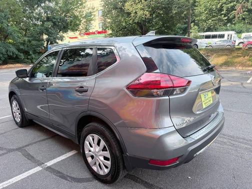 Gun Metallic 2018 Nissan Rogue S