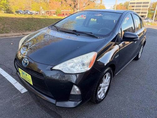 Black Sand Pearl 2012 Toyota Prius c Three