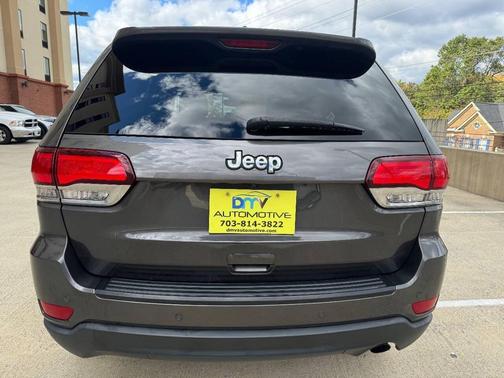 2020 Jeep Grand Cherokee Laredo