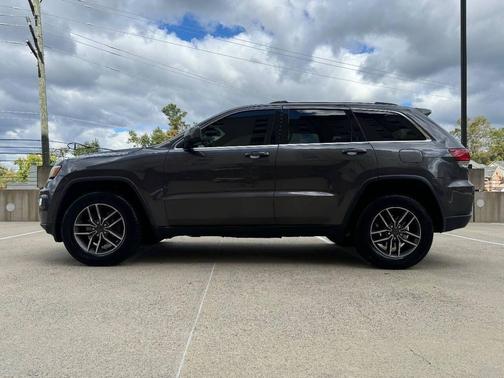 2020 Jeep Grand Cherokee Laredo