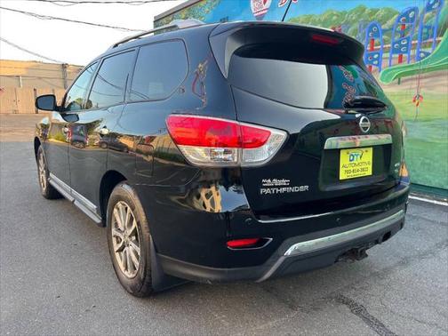 2013 Nissan Pathfinder SL