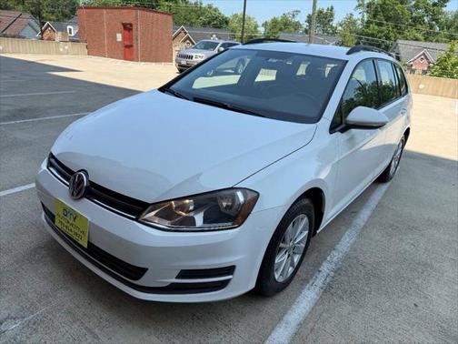 2015 Volkswagen Golf SportWagen TSI S 4-Door