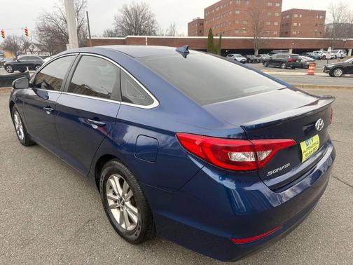 Lakeside Blue 2017 Hyundai SONATA SE