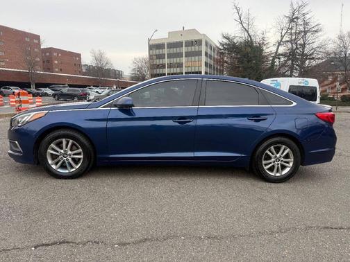 Lakeside Blue 2017 Hyundai SONATA SE