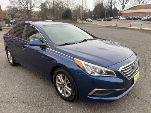 Lakeside Blue 2017 Hyundai SONATA SE