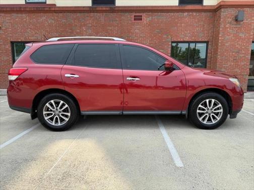 2015 Nissan Pathfinder SV