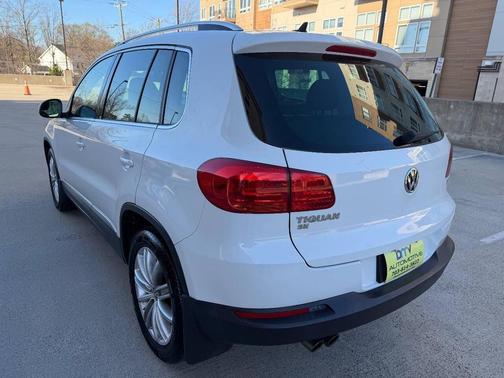 2016 Volkswagen Tiguan SE