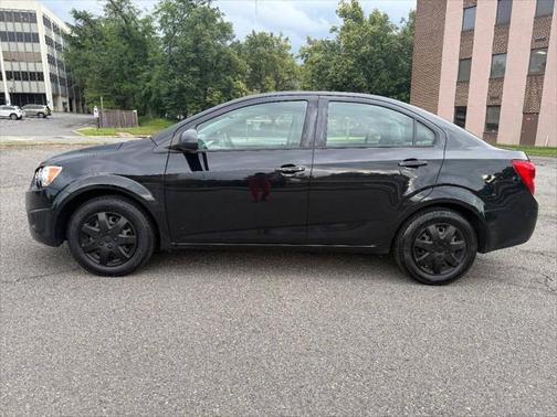 2016 Chevrolet Sonic LS