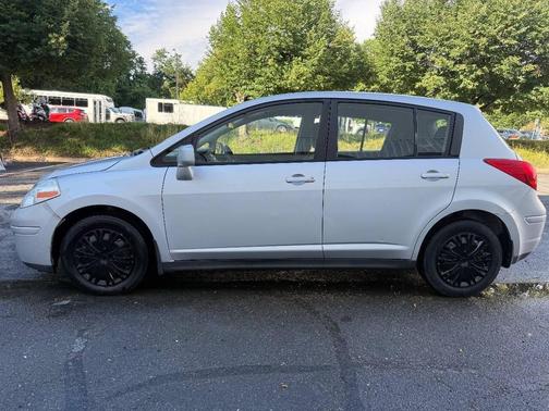 Brilliant Silver Metallic 2012 Nissan Versa 1.8 S