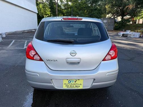 Brilliant Silver Metallic 2012 Nissan Versa 1.8 S