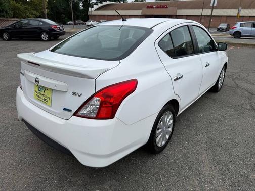 2015 Nissan Versa 1.6 SV