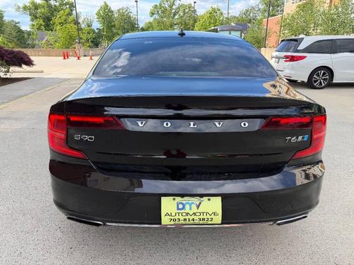 Black 2018 Volvo S90 T6 Inscription