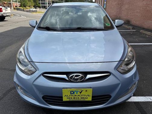 2012 Hyundai Accent SE