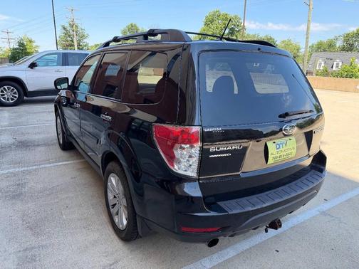 Obsidian Black Pearl 2012 Subaru Forester 2.5X