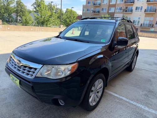 Obsidian Black Pearl 2012 Subaru Forester 2.5X