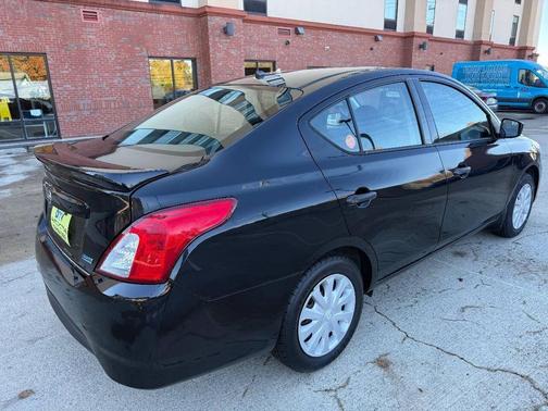 2016 Nissan Versa 1.6 S+