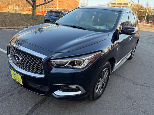 2017 INFINITI QX60 Base
