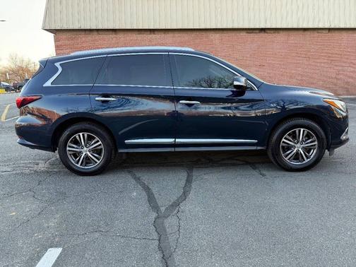 2017 INFINITI QX60 Base