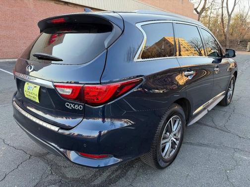 2017 INFINITI QX60 Base