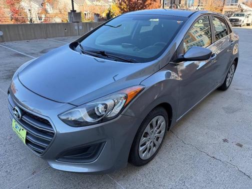 2017 Hyundai Elantra GT Base