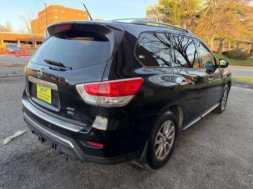 2014 Nissan Pathfinder SV