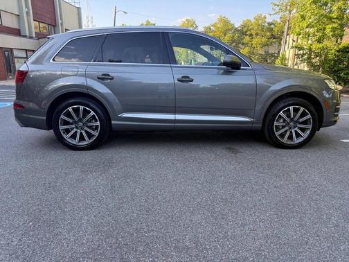 2017 Audi Q7 3.0T Premium