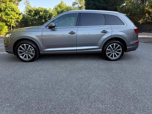 2017 Audi Q7 3.0T Premium
