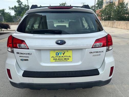 2011 Subaru Outback 2.5i