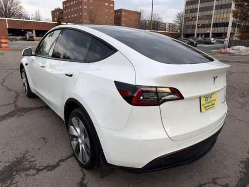 2023 Tesla Model Y Long Range Dual Motor All-Wheel Drive