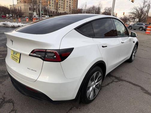 2023 Tesla Model Y Long Range Dual Motor All-Wheel Drive