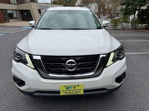 2018 Nissan Pathfinder SV