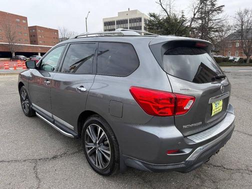 2017 Nissan Pathfinder Platinum