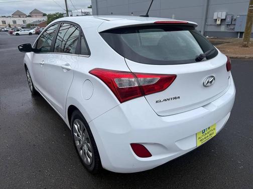 2017 Hyundai Elantra GT Base
