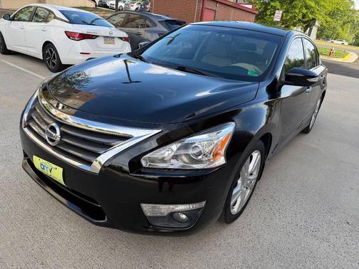 Super Black 2014 Nissan Altima 3.5 SL