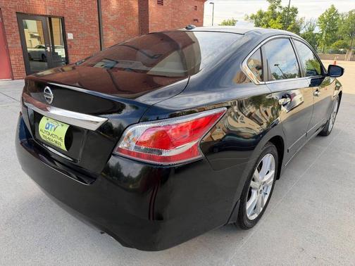 Super Black 2014 Nissan Altima 3.5 SL