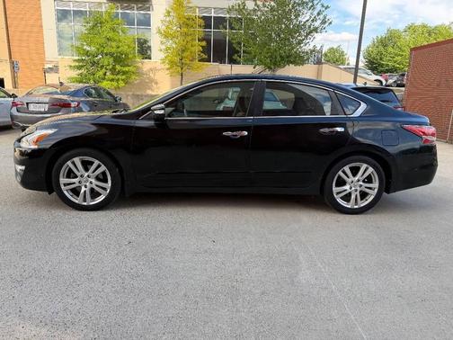 Super Black 2014 Nissan Altima 3.5 SL