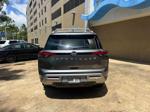 Gun Metallic 2023 Nissan Pathfinder SL