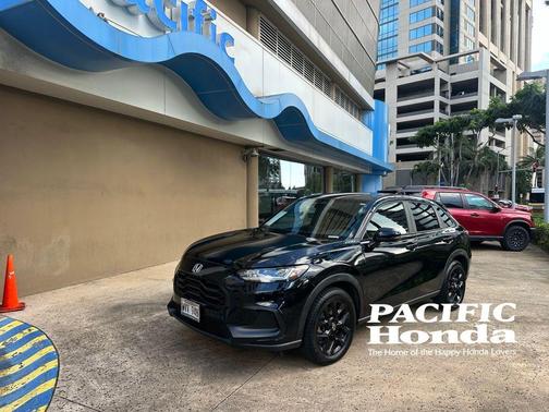 Crystal Black Pearl 2023 Honda HR-V Sport