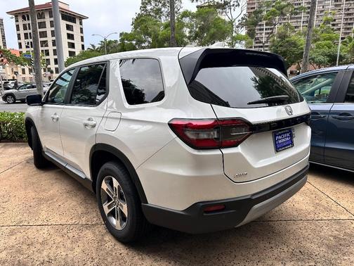 2025 Honda Pilot EX-L