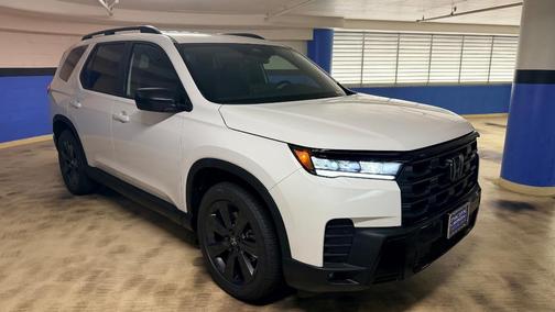 Platinum White Pearl 2026 Honda Pilot Sport