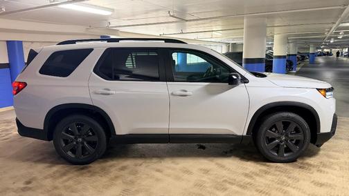 Platinum White Pearl 2026 Honda Pilot Sport