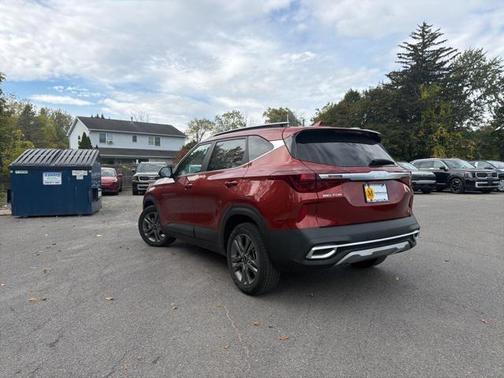 2023 Kia Seltos S